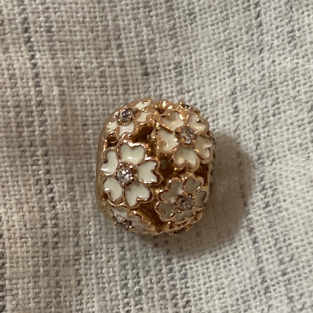 Pandora Rose Gold Sparkling Flower Charm